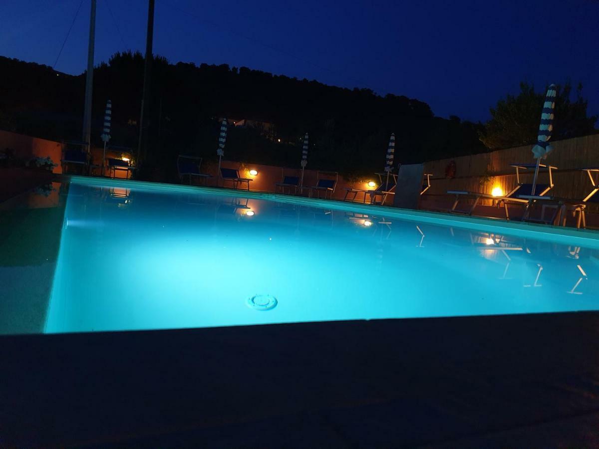 Elbaloves Appartaments Villa Capoliveri Kültér fotó